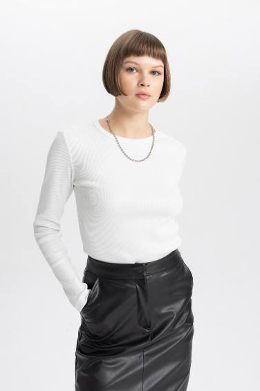 تيشيرت كم طويل سليم فيت برقبة مستديرة