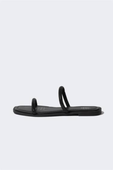 Woman Flat Sole Double Banded Faux Leather Slippers