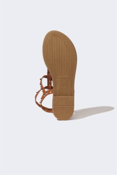 صندل حريمي بكعب مسطح