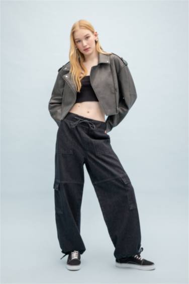 جاكيت جلد صناعي قصة عادية