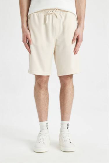 Regular Fit Düz Paça Cepli Basic Düz Şort