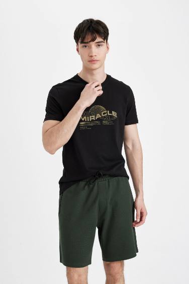 Regular Fit Düz Paça Cepli Basic Düz Şort