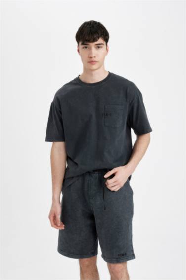 Oversize Fit Regular Hem Shorts