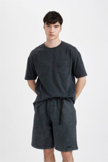 Oversize Fit Regular Hem Shorts