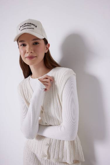 Regular Fit V-Neck Vest