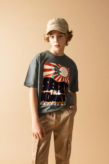 Boy Oversize Fit Crew Neck Printed T-Shirt