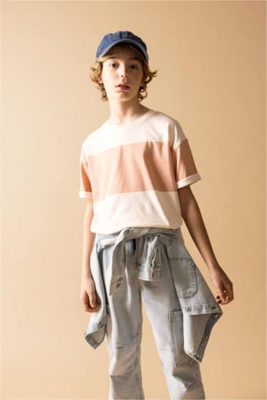 Boy Oversize Fit Crew Neck Striped Short Sleeve T-Shirt