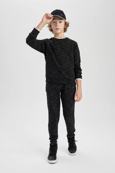 بنطلون بجامة رياضي ولادي قصة عادية