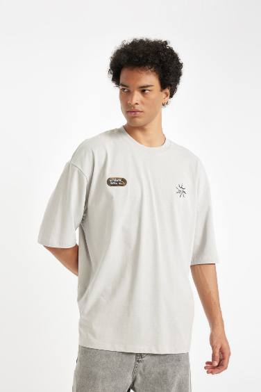 Loose Fit Crew Neck Back Printed T-Shirt