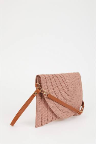 شنطة قش نسائي