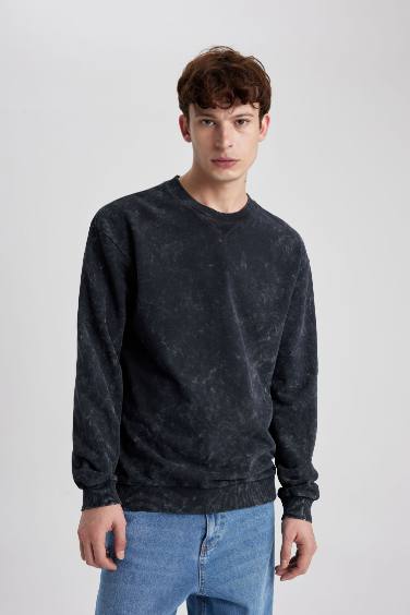 Regular Fit Crew Neck Washed Effect Basic Sweatshirt