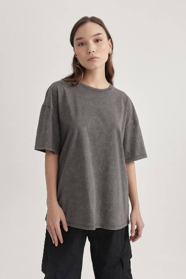 Oversize Fit Crew Neck Short Sleeve Washed Effect T-Shirt