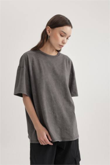 Oversize Fit Crew Neck Short Sleeve Washed Effect T-Shirt