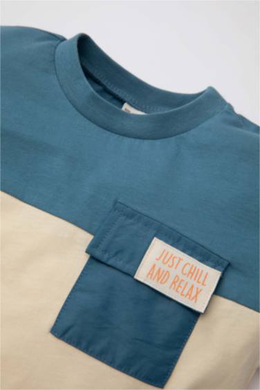 تيشيرت نص كم ملون قصة عادية برقبة مستديرة