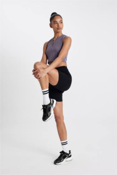 ليجن رياضي قصير بايكر أسود من DeFactoFit