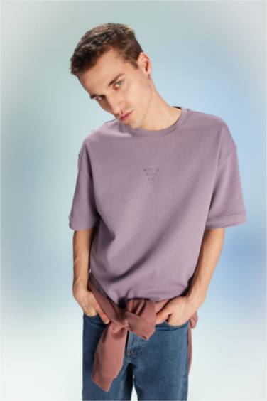 Loose Fit Crew Neck Slogan Printed T-Shirt