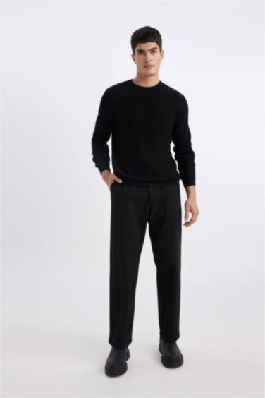 Standard Fit Crew Neck Basic Knitted Pullover