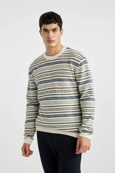 Standard Fit Crew Neck Knitwear Pullover