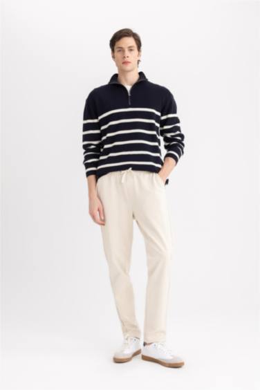 Pull Tricot à Col roulé et coupe standard