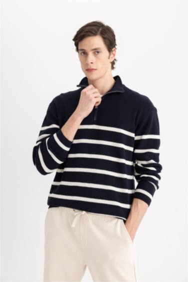 Pull Tricot à Col roulé et coupe standard