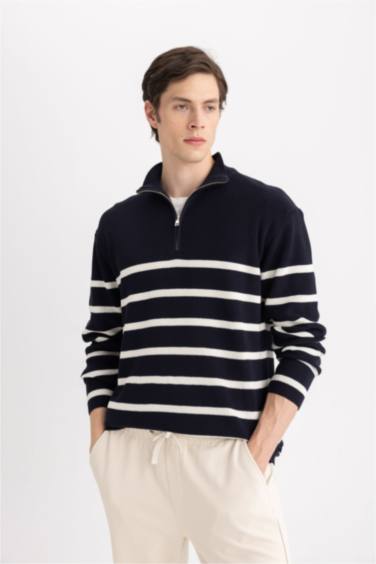 Pull Tricot à Col roulé et coupe standard