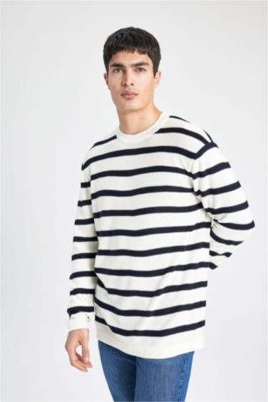 Standart Fit Normal Kesim Bisiklet Yaka Triko Çizgili Kazak