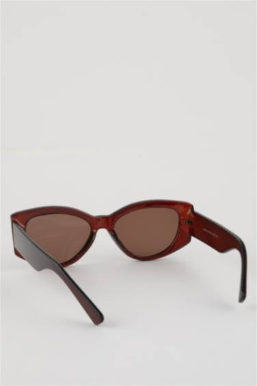 Woman Rectangular Plastic Sunglasses