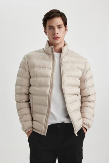 Slim Fit Mevsimlik Şişme Mont Dar Kesim Dik Yaka Fermuarlı Cepli