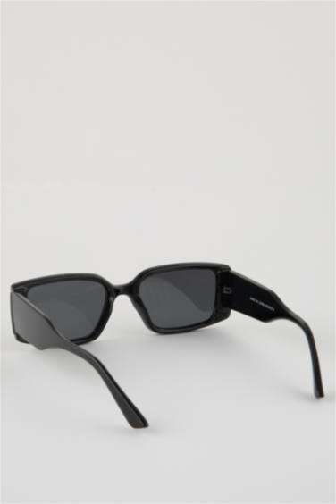 نظارة شمسية نسائية مستطيلة