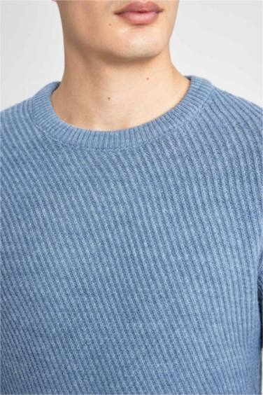 Pull en Tricot coupe standard à col rond