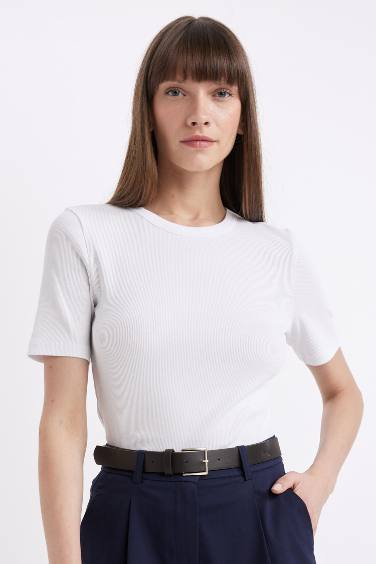 T-shirt basique col rond à manches courtes blanc pour femme