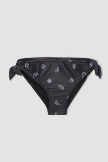 طقم بكيني بناتي منقوش - قطعتين