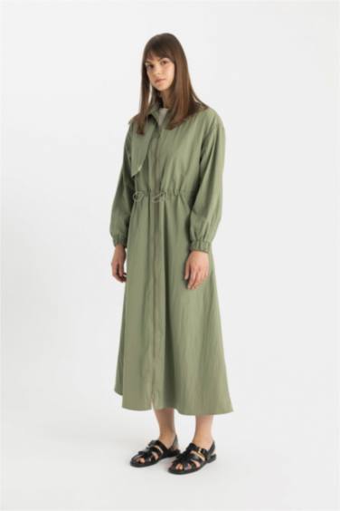 فستان باراشوت كم طويل برقبة قميص