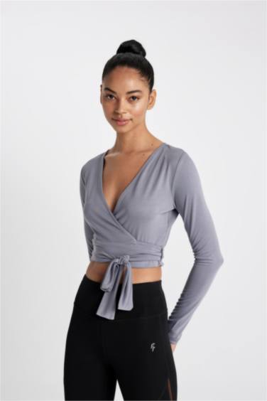 تيشيرت رياضي قصة عادية بياخة V من DeFactoFit