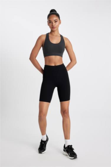 DeFactoFit v жаға