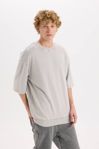Loose Fit Crew Neck Washed Faded Effect T-Shirt