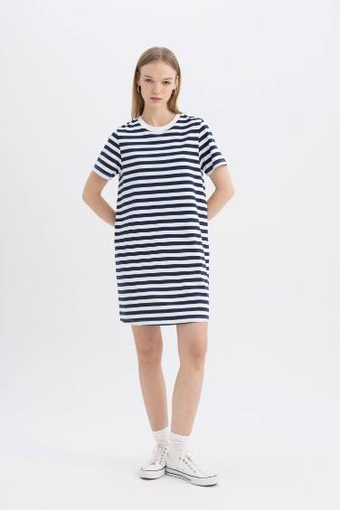 فستان قصير ممشط نص كم بياقة مستديرة