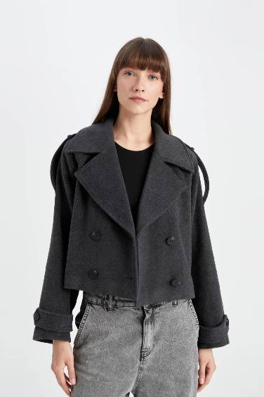 Manteau en cachemire imperméable à coupe régulière court et ceinturé