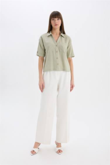 قميص نص كم أوفر سايز برقبة قميص من مزيج الكتان