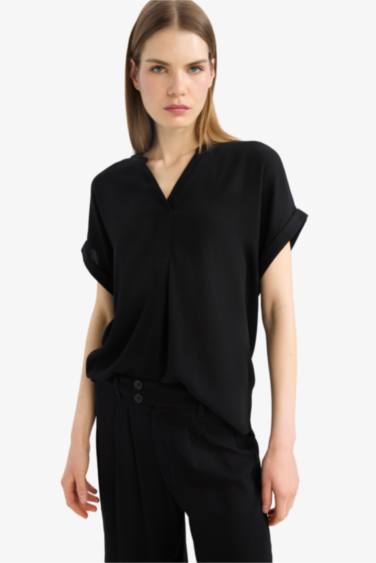 Blouse en tissu froissé basique à manches courtes Coupe régulière