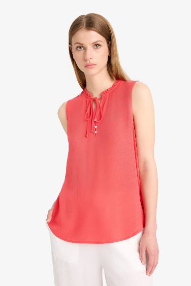 Regular Fit Crew Neck Sleeveless Blouse