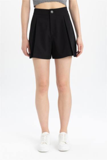 شورت قصة عادية بخصر عالي