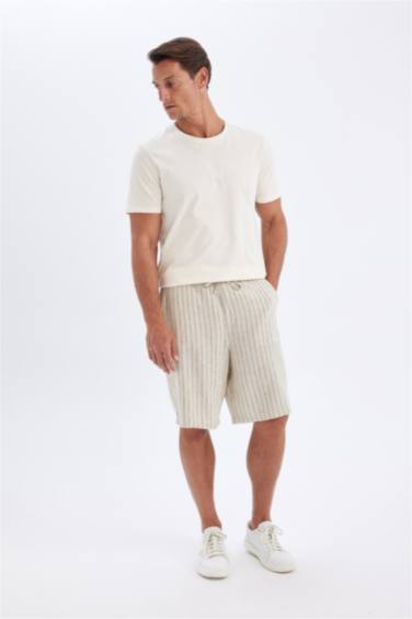 شورت قصة مريحة ممزوج بالكتان