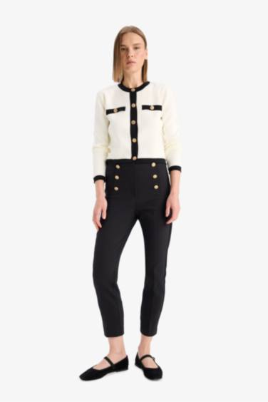 Регулярный покрой, круглый вырез, кардиган на пуговицах