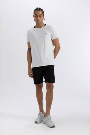 Standard Fit Crew Neck Heavy Fabric T-Shirt