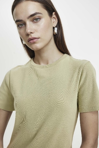 فستان قصير نص كم مضلع بوديكون برقبة مستديرة