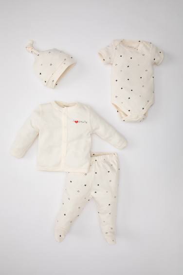 Baby Girl Star Patterned 4 Piece Newborn Set