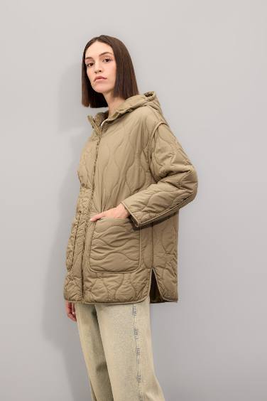 Manteau léger Matelassé à Capuche Coupe Régulière avec poches