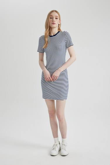 فستان قصير نص ردن مضلع بوديكون