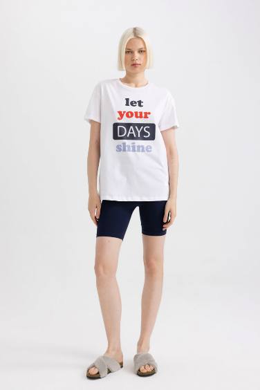 طقم بيجاما قصة عادية نص كم - قطعتين